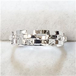 SILVER  RING (~SIZE 6)