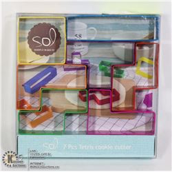 NEW 7PC TETRIS COOKIE CUTTER SET