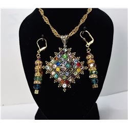 11)  GOLD TONE VINTAGE MULTI COLORED
