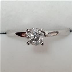 10KT WHITE GOLD DIAMOND SOLITAIRE RING SIZE 6