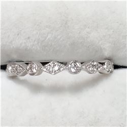 10KT WHITE GOLD DIAMOND RING SIZE 6.5