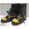 Image 1 : WINTER LOW BOOTS SIZE 12 WITH FRONT YELLOW