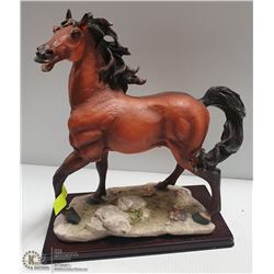 HORSE STATUE, 17" TALL