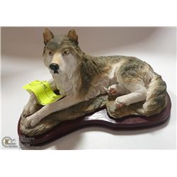 WOLF STATUE, 5" TALL