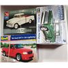 Image 1 : 3 UNASSEMBLED TRUCK MODEL KITS 1:25
