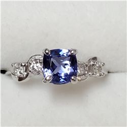 10KT WHITE GOLD TANZANITE AND DIAMOND RING SZ 6.5