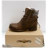 Image 1 : CHELSEE  LADIES BOOTS SZ 9, WATER RESISTANT