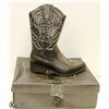 Image 1 : PAIR OF BLACK COWBOY BOOTS SIZE 6