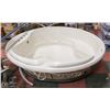 Image 1 : USED JACUZZI TUB AS IS