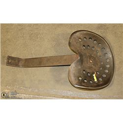 VINTAGE JOHN DEERE TRACTOR SEAT