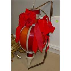 Street light Christmas display from Man