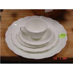 Five piece place setting of Wedgwood "O