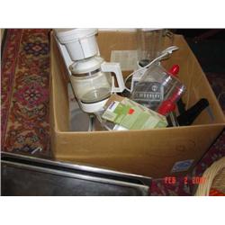 Large assortment of small kitchen appli