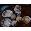 Image 1 : Twenty-eight piece set of flow blue chi