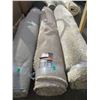Image 1 : 7' x 10' Beige Speckled Shag Area Carpet