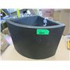 Image 1 : New 9" Tall Black Ficonstone Corner Planter