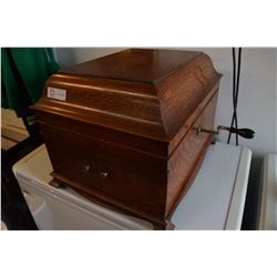 VICTOR PHONOGRAPH / GREAT SOUND