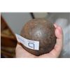 Image 2 : ANTIQUE CANNON BALL