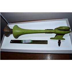 VINTAGE 2 TONE AIR HORN