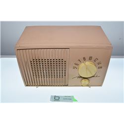 MARCONI RADIO / NO CHIPS OR CRACKS/NOT WORKING