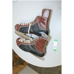 ANTIQUE LEATHER BAUER SKATE, SIZE 12W