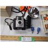 Image 3 : BROWNIE STARLET VINTAGE CAMERA WITH FLASHBULB