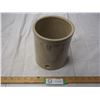 Image 1 : 1/2 GALLON STONEWARE CROCK (UNIQUE)