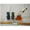 Image 1 : AVON COLONGE OR PERFUME BOTTLE PLUS (2) DECORATIVE VASES