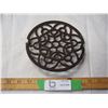 Image 1 : CAST IRON PIECE 6 1/2 IN DIAMETER