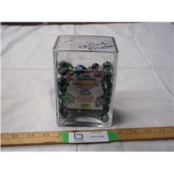 CONTAINER WITH MARBLES