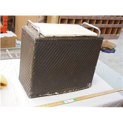 STORAGE BASKET WITH HANDLES