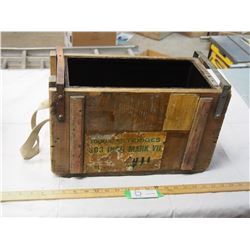 WODDEN AMMUNITION BOX WITH LABEL (METAL LINER)