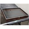 Image 2 : DISPLAY CASE (26X19)