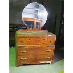 VINTAGE WOODEN DRESSER WITH MIRROR ON CASTERS (42 X 18 X 68 TOTAL HEIGHT)