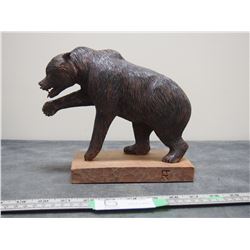 RON FLAMING 2001 BASWOOD BEAR CARVING WAX FINISH (7 1/2" TALL)