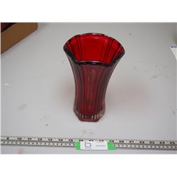 RED ANCHOR HOCKING DECORATIVE GLASS VASE
