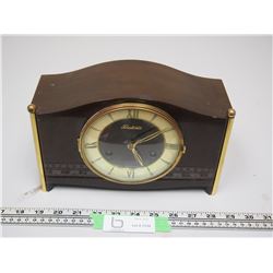 FORESTVILLE VINTAGE CLOCK (1 LEG MISSING)