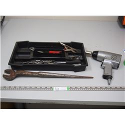 AIR TOOL WITH TRAY & HARD TOOLS
