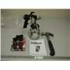 Image 1 : SPRAY GUN, RACHET STRAPS & HAMMER