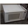Image 4 : WOODEN CHAIR PLUS KENMORE MICROWAVE (WORKING)