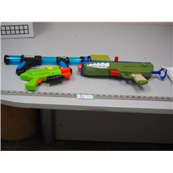TEENAGE MUTANT NINJA TURTLES, PLASTIC TOY GUN, PLUS 2 OTHER