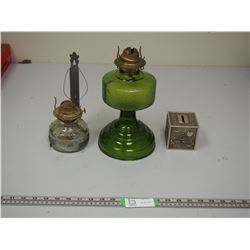 (2) LAMPS (NO CHIMNEYS)