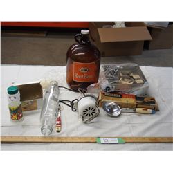 16OZ A& W ROOTBEER JUG + VINTAGE KITCHENWARE
