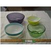 Image 1 : 4PC PYREX BOWLS 3 PYREX + 1 FIREKING