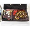 Image 3 : 3 VINTAGE JEWLERY BOXES WITH LOT'S OF JEWELRY