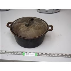 CAST IRON POT WITH LID