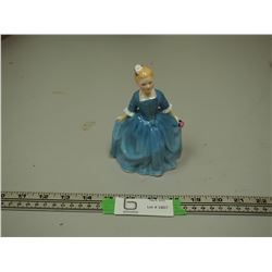 ROYAL DOULTON 1936 FIGURINE CHILD FROM WILLIAMSBURG