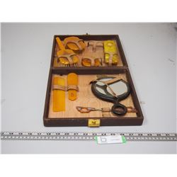 BAKELITE GROOMING KIT WITH CASE