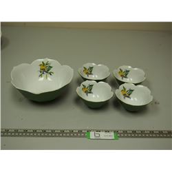 DECORATIVE JAPAN BOWLS (1 HAS SMALL CRACK)