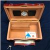 Image 2 : Handsome Lacquered Rosewood Humidor